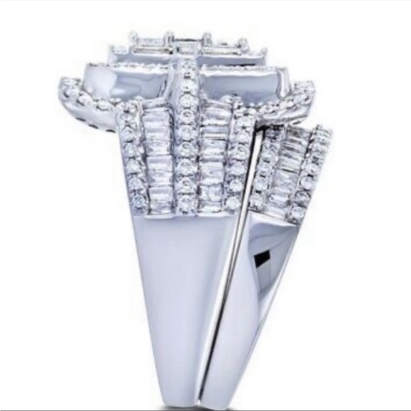 NWT LUXURY 925 sterling silver diamond engagement Ring - Picture 5 of 9